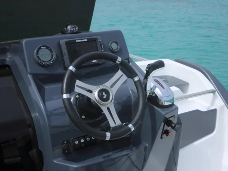 Noleggio barche Jeanneau Cap Camarat 625 Limited a Les Salins d'Hyères su Samboat