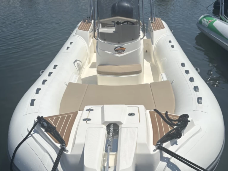 Noleggio Gommone con o senza skipper Capelli a Porto-Vecchio
