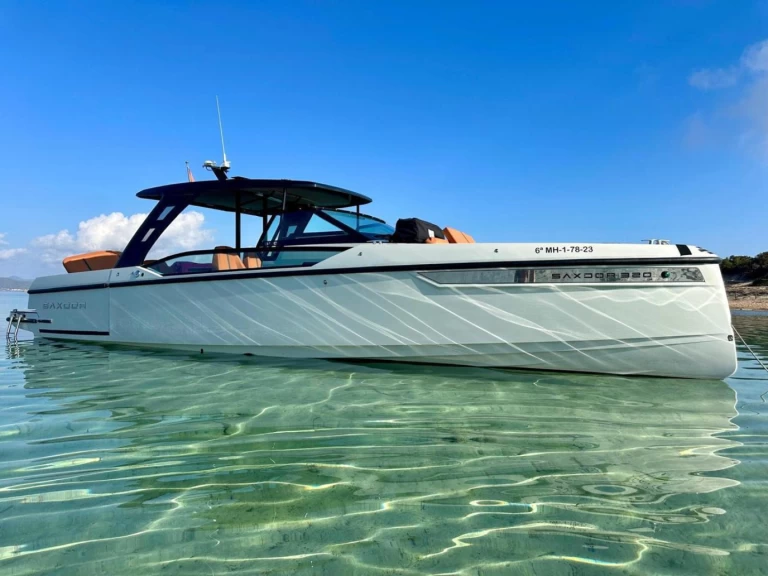 Noleggiare una Saxdor Saxdor 320 GTO a Palamós