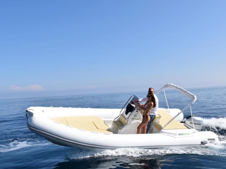Noleggio Gommone Altamarea con patente nautica