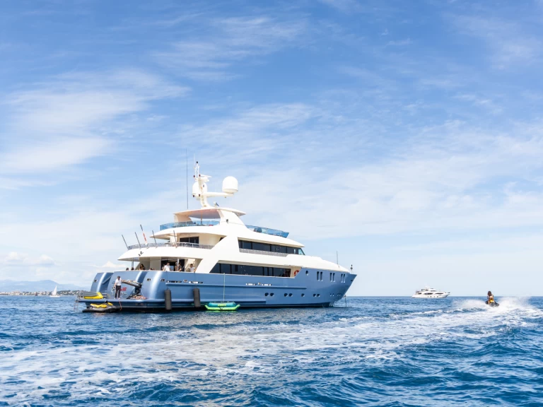 Concept-Marine Custom tri-deck 42 Metre da affittare a  Cannes