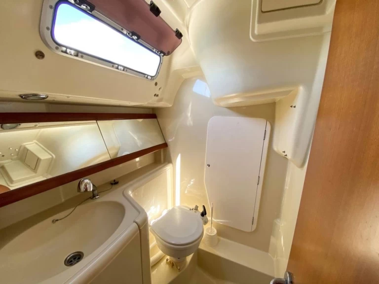 Noleggio barche Dufour Dufour 325 a Ajaccio su Samboat