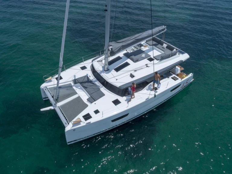 Noleggio Catamarano Fountaine Pajot con patente nautica