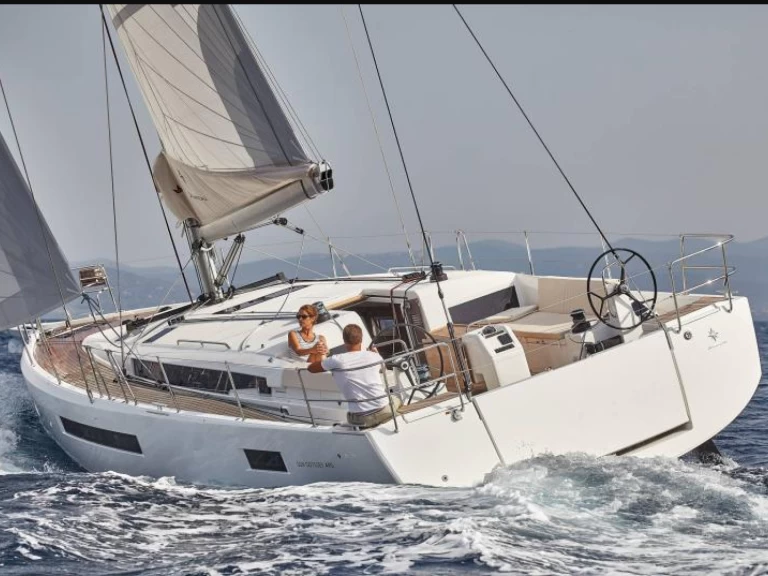 Jeanneau Sun Odyssey 490 da affittare a  La Trinité-sur-Mer