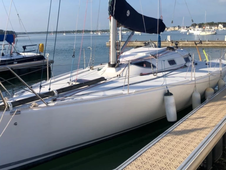 Noleggio Barca a vela con o senza skipper Pogo Structures a Loctudy