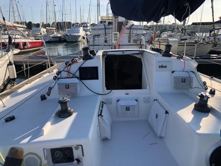 Barca a vela a noleggio a Loctudy al miglior prezzo