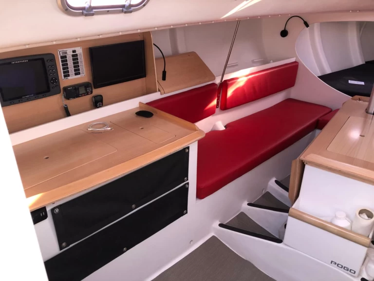 Pogo Structures Pogo 8.50 da affittare a  Loctudy