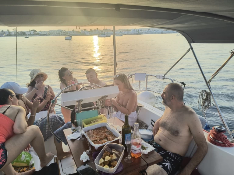 Noleggio Barca a vela Bénéteau con patente nautica