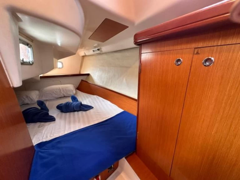 Jeanneau OCEANIS 323 (2 CAB) da affittare a  Mai Khao