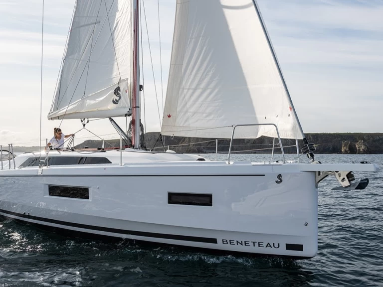 Noleggio a Furnari – Bénéteau Oceanis 37.1 su SamBoat