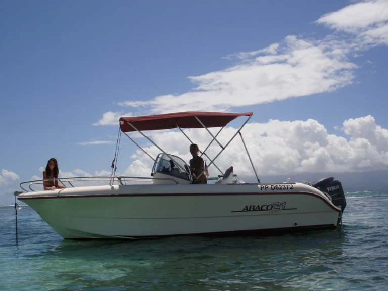 Noleggio Barca a motore Ocqueteau con patente nautica
