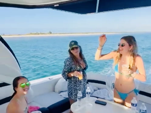 Noleggio Yacht di lusso Sea Ray con patente nautica