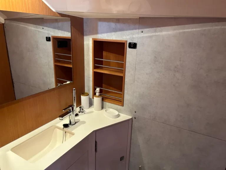 Noleggio barche Fethiye economico Bavaria C42