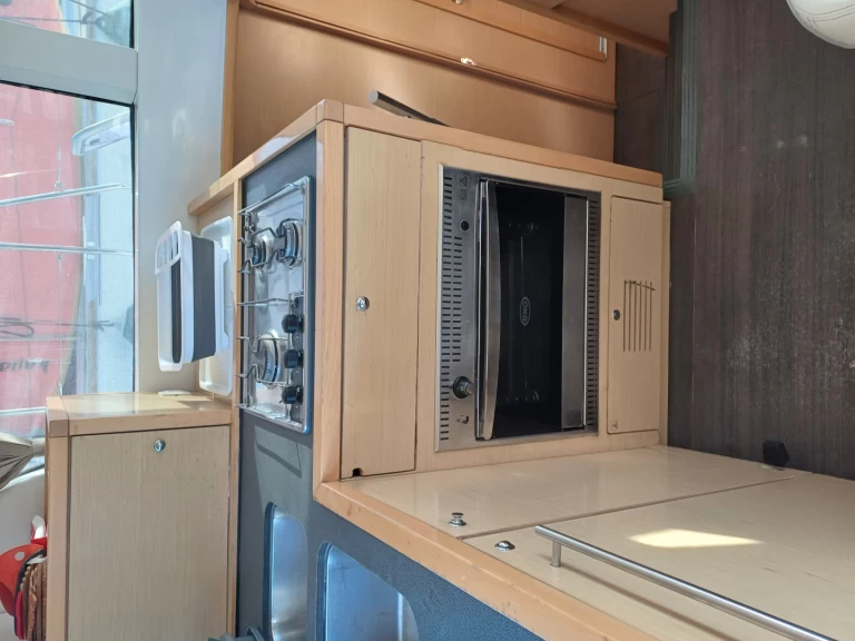 Noleggiare una Lagoon Lagoon 39 a Álimos