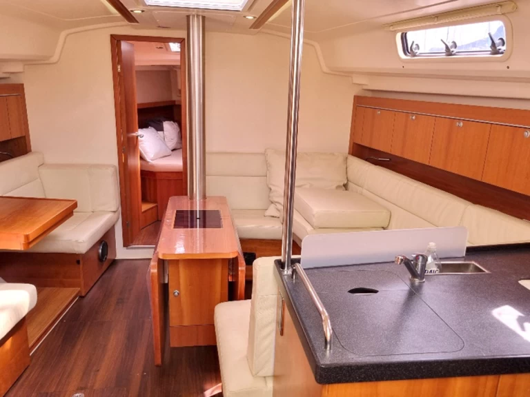 Noleggiare una Hanse Hanse 415 a Primošten