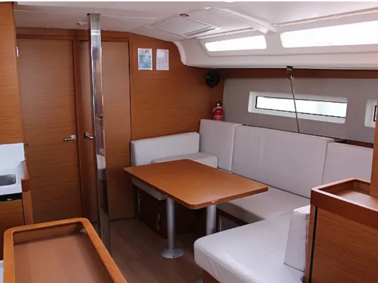 Jeanneau Sun Odyssey 440 da affittare a  Marigot