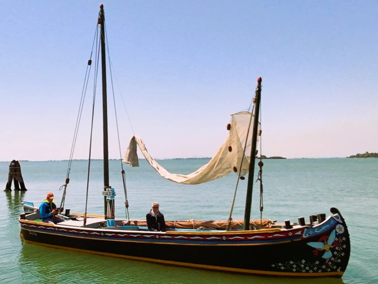 Noleggio Barca a motore Amadi con patente nautica