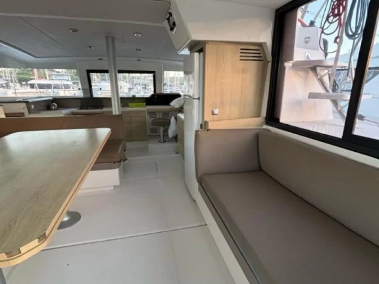 Noleggio Catamarano Catana con patente nautica