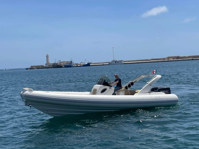 Noleggio barche Porto turistico Marsala economico Led Gs 28