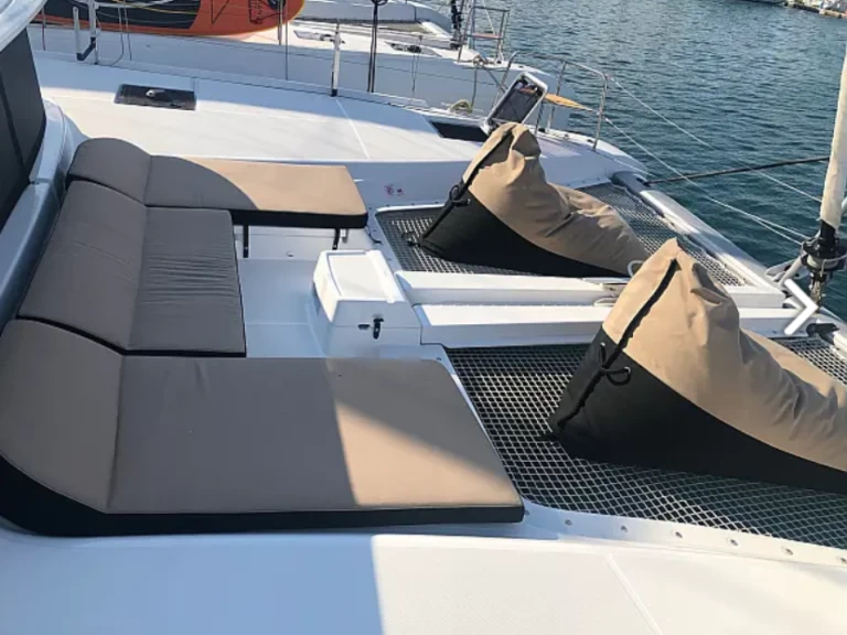 Noleggio barche Lagoon Lagoon 46/10 - Skippered  a Álimos su Samboat