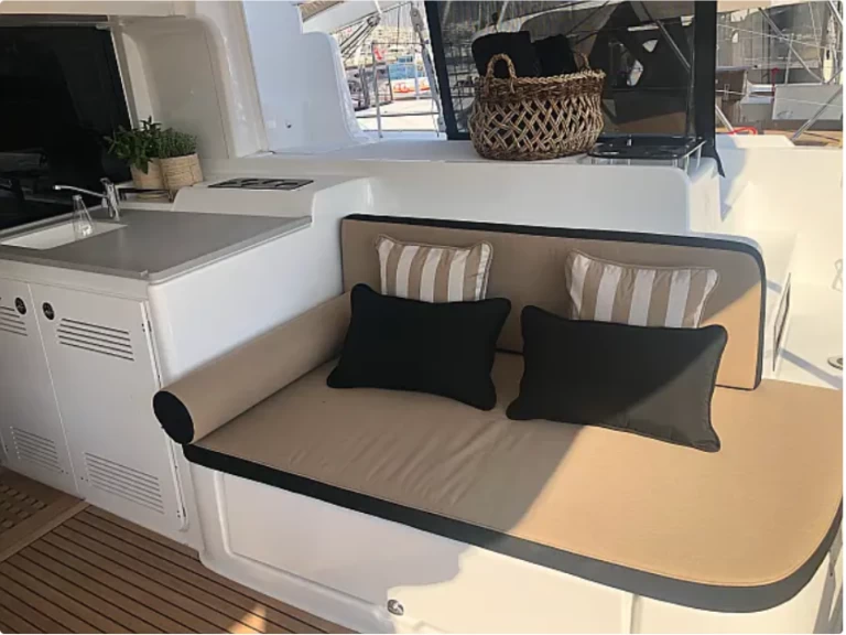 Noleggio Catamarano con o senza skipper Lagoon a Álimos