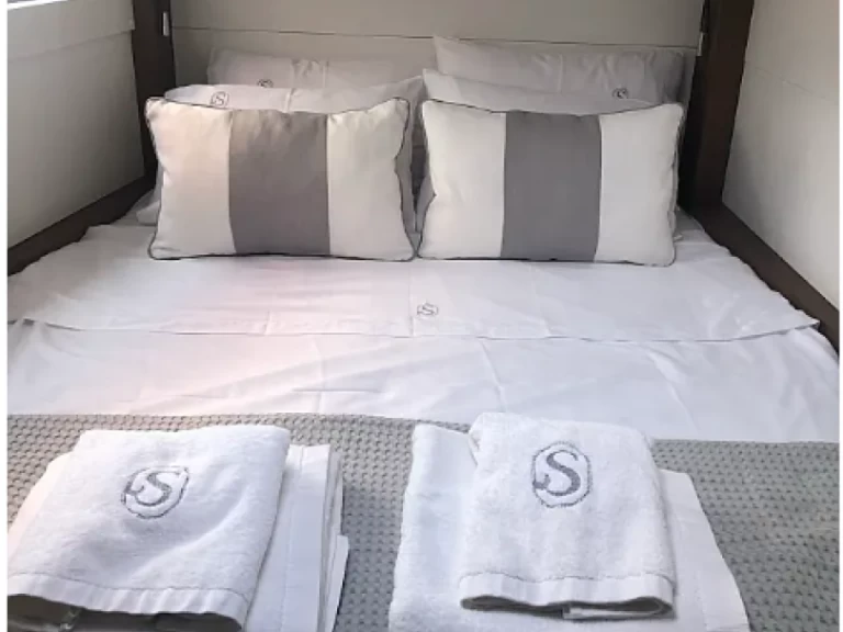 Noleggio Catamarano Lagoon con patente nautica