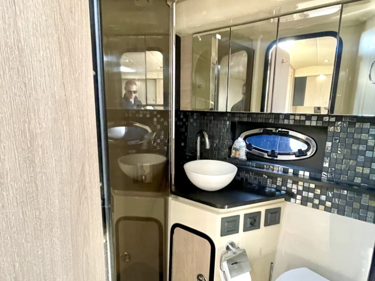 Noleggio Yacht di lusso con o senza skipper Cruisers a Hyères