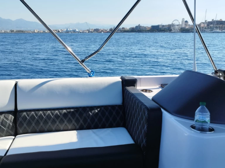 Noleggio a Giardini-Naxos – Swiss-Boat/Italy Boat Funlounger 8.5 su SamBoat