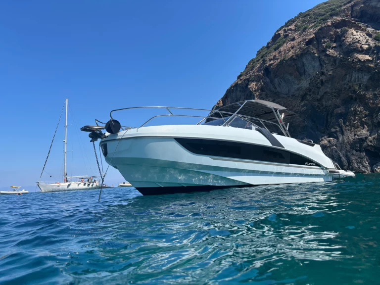 Barca a motore a noleggio a San Felice Circeo al miglior prezzo