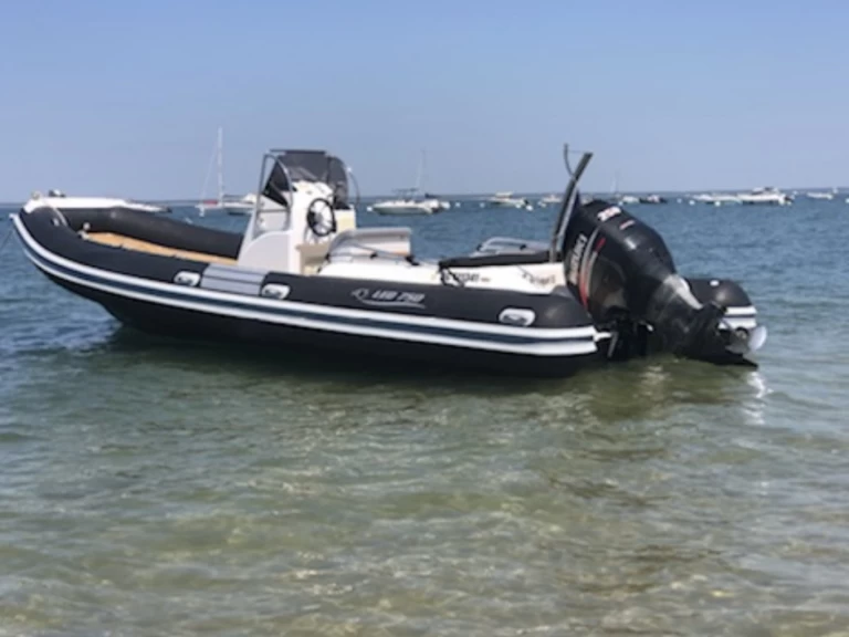 Nautica Led 750GS-XL da affittare a  Cap Ferret