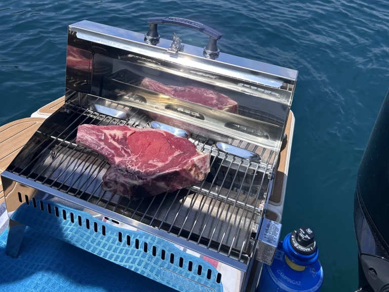 Noleggio barche Toulon economico Activ 755 Sundeck