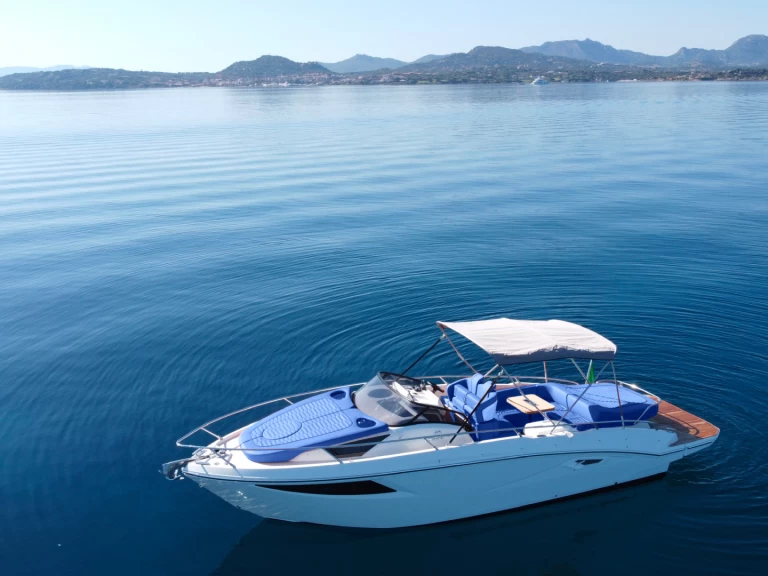 Noleggio barche Porto Cervo economico Endurance 30