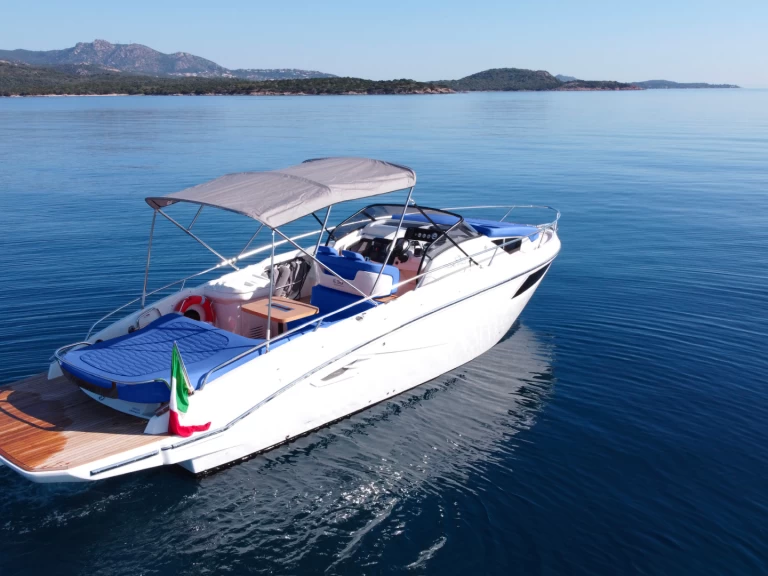 Noleggio Barca a motore a Porto Cervo – Cranchi Endurance 30