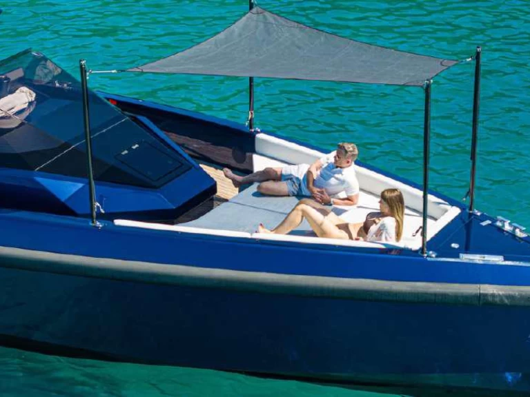 Noleggiare una WALLY YACHTS 48 a Cannes