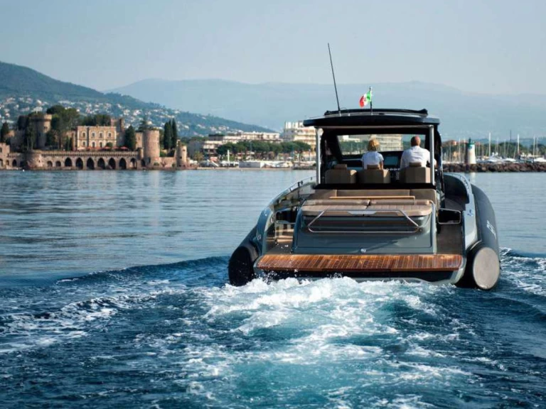 Noleggio barche Sacs REBEL 47 a Cannes su Samboat