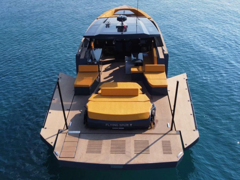 Noleggiare una OKEAN 55 a Cannes