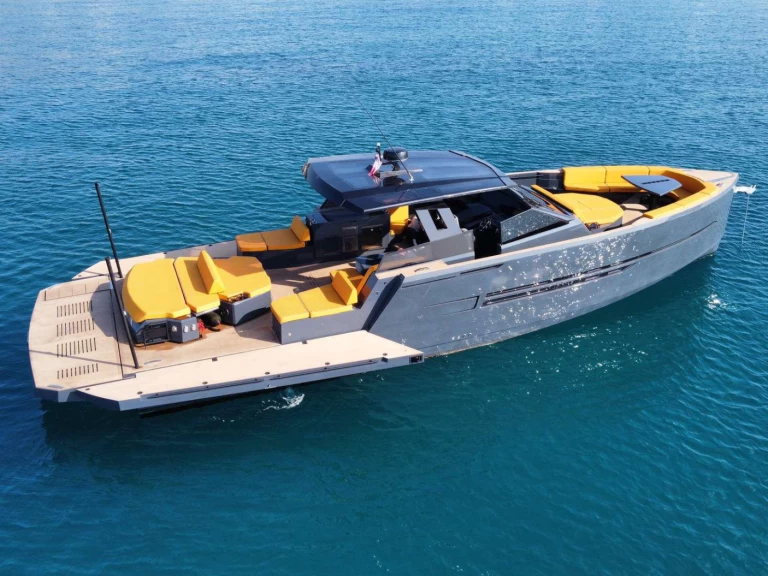 Noleggio Barca a motore OKEAN con patente nautica