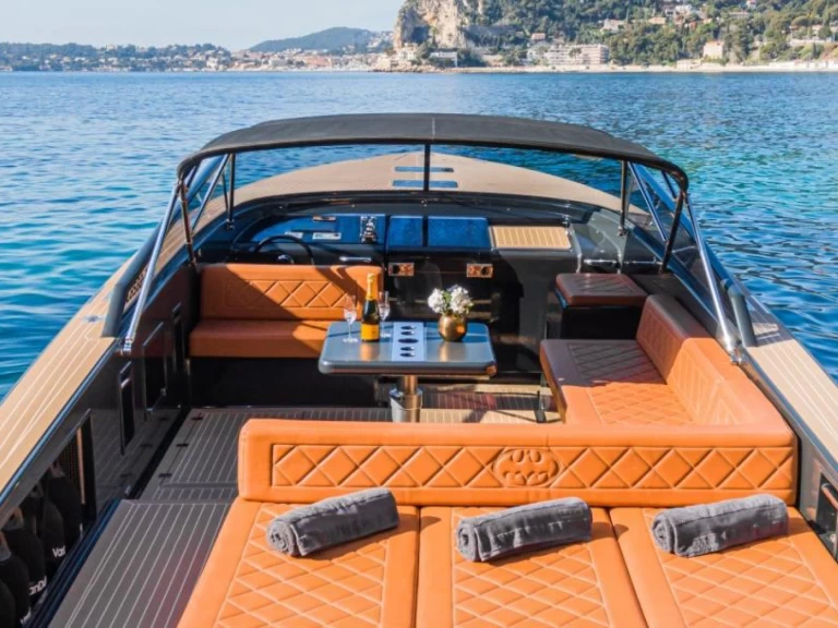 Noleggio Barca a motore a Saint-Jean-Cap-Ferrat – VanDutch VanDutch 40