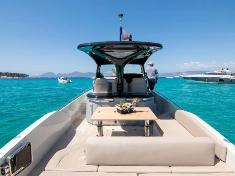 Noleggio a Juan-les-Pins – Sacs Rebel 40 su SamBoat