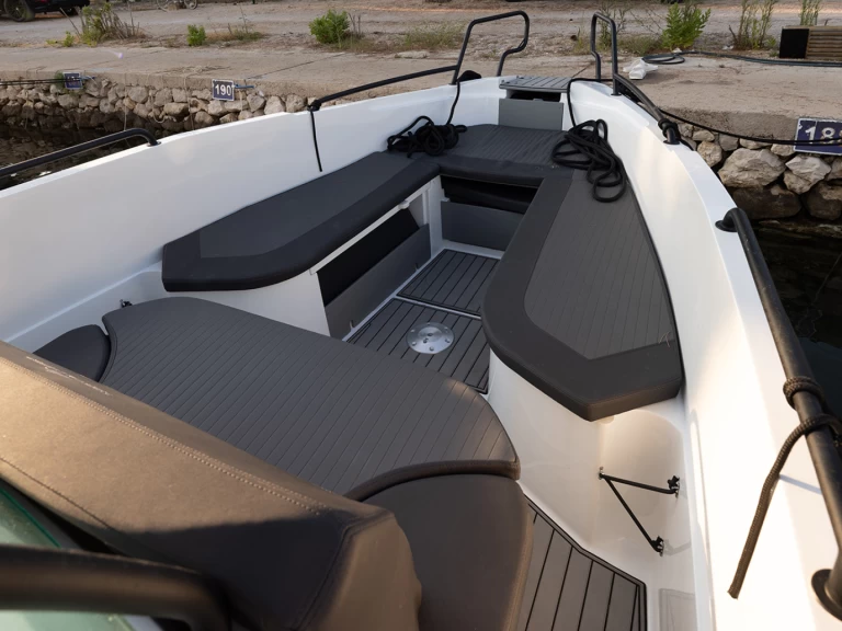 Noleggio Barca a motore a Sebenico – Northmaster Northmaster 685 Cruiser