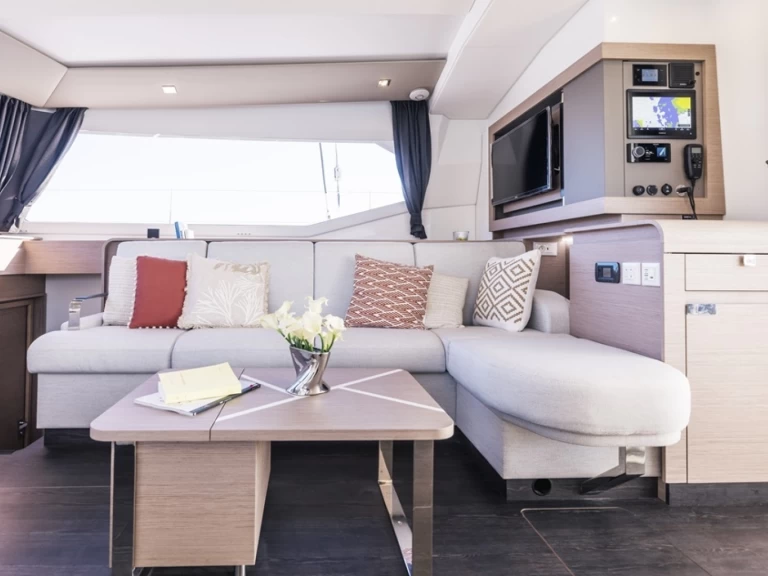 Noleggio barche Fountaine Pajot Aura 51 a La Forêt-Fouesnant su Samboat