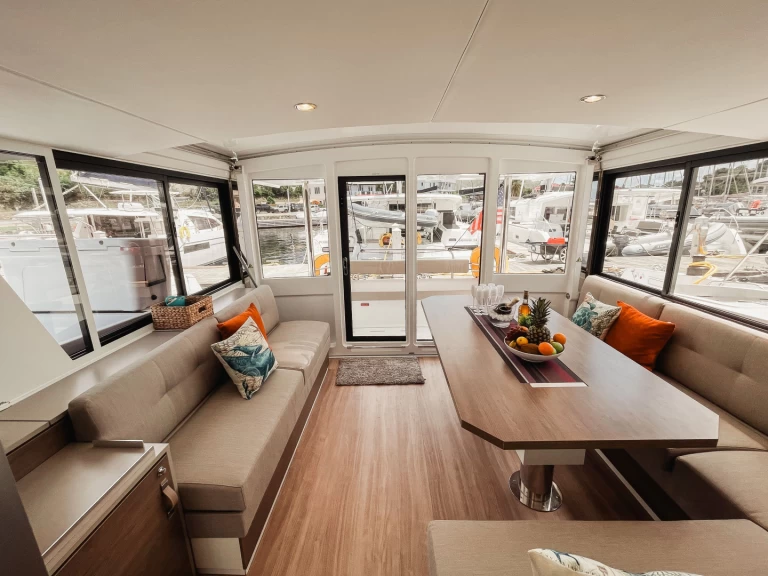 Noleggio Catamarano Bali con patente nautica