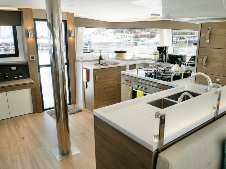 Noleggio Catamarano a Parham Town – Bali Bali 4.8