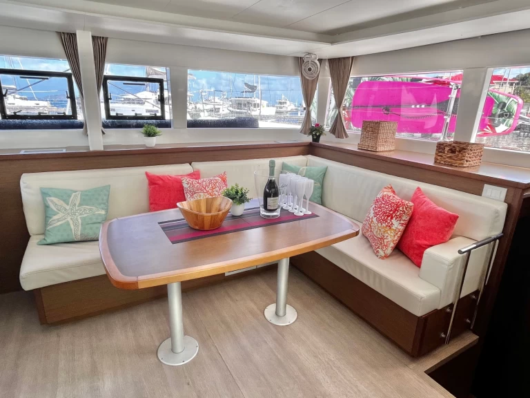 Noleggio barche Lagoon Lagoon 450 a Parham Town su Samboat