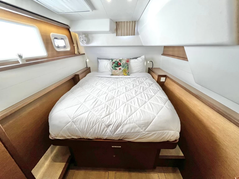 Noleggio Catamarano Lagoon con patente nautica