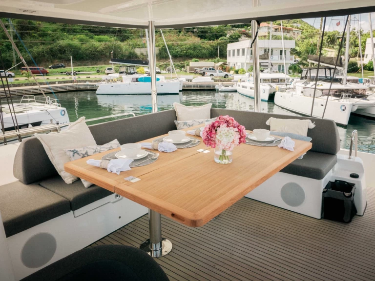 Catamarano a noleggio a Parham Town al miglior prezzo