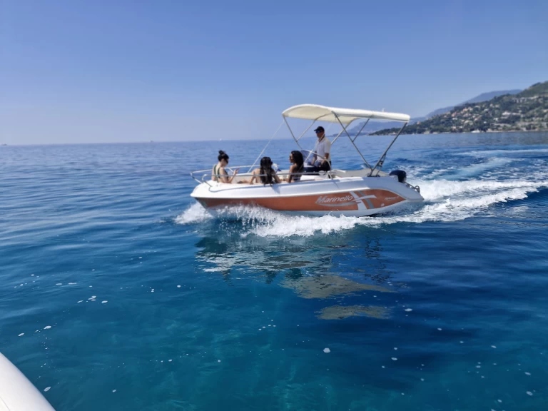 Barca a motore a noleggio a Ventimiglia al miglior prezzo