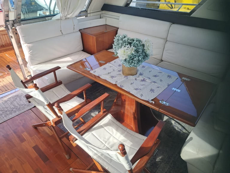 Noleggiare una morosini superitalia fly bridge 52 a Palermo
