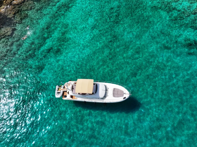 Noleggiare una Prestige Jeanneau Prestige 46 Fly a Spalato