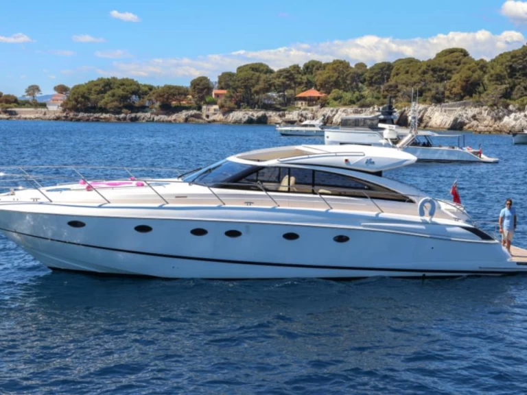 Noleggio Yacht di lusso Princess con patente nautica